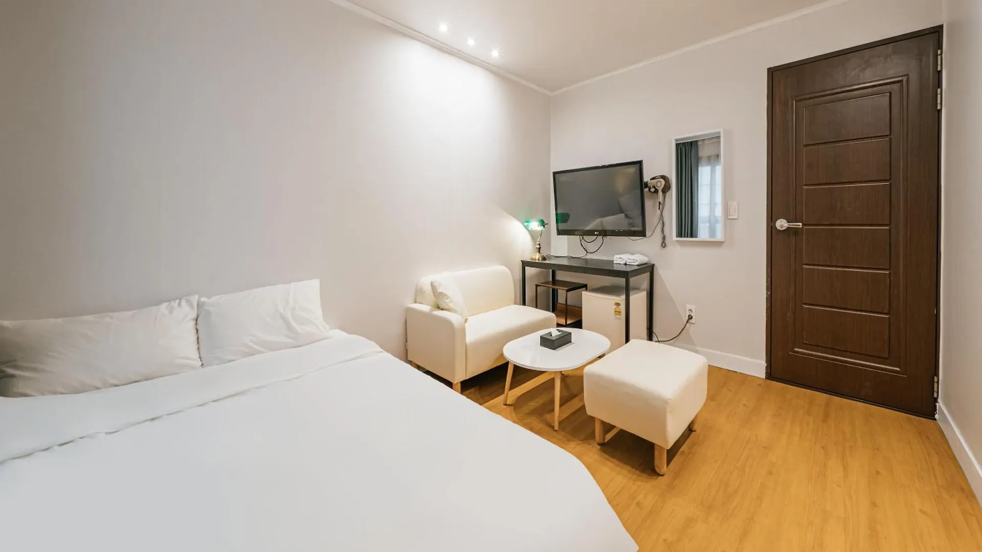 Lofy House Hostel Jeju 0*,