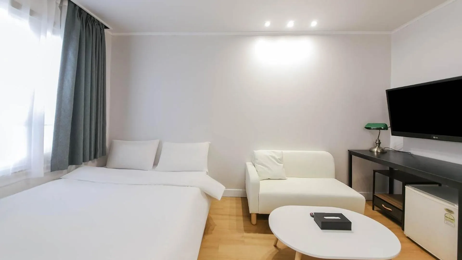 Lofy House Hostel Jeju